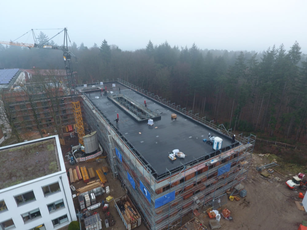 1700 qm Hartschaum Gefälledach auf der Psychomatischen Klinik Ginsterhof