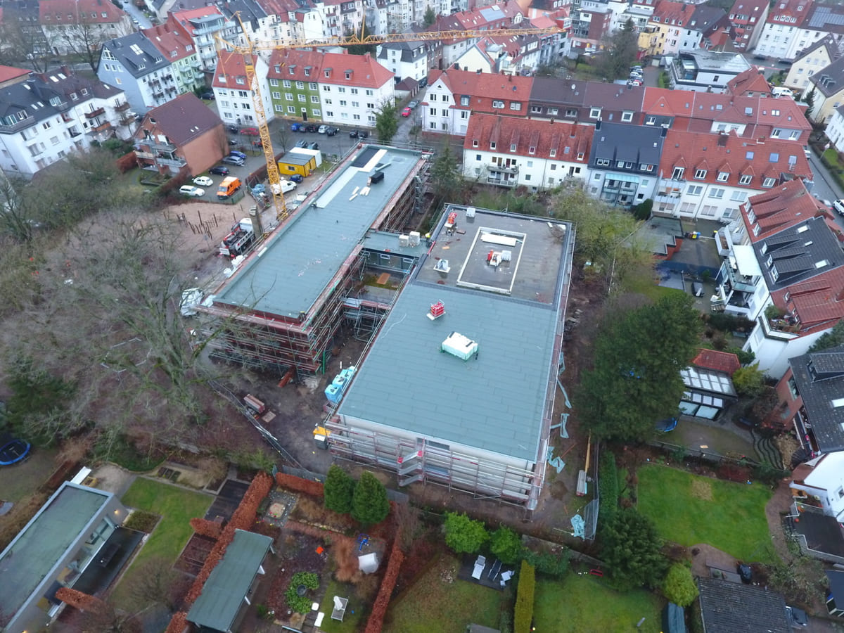 1.300 qm EPS Dämmung für das Flachdach der Overbergschule