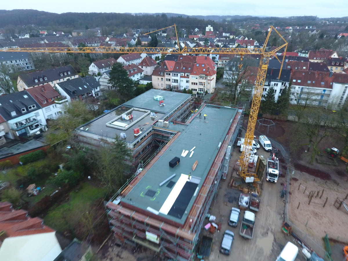 1.300 qm EPS Dämmung für das Flachdach der Overbergschule